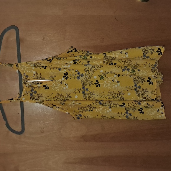 Sienna sky tank top size large - Picture 1 of 3